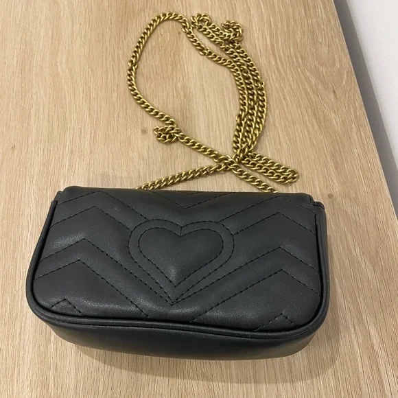 Black Quilted Gucci Bag with Gold Chain - Picture 5 of 11